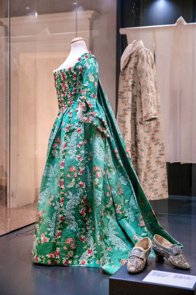Mostra Settecento - robe a la-francaise 1700-ca_